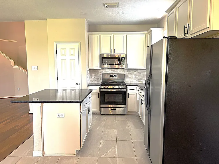 10634 Lyndon Meadows Dr — Photo 9