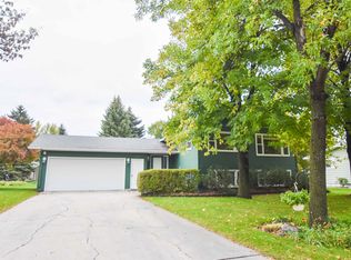 1003 7th St SE, East Grand Forks, MN 56721