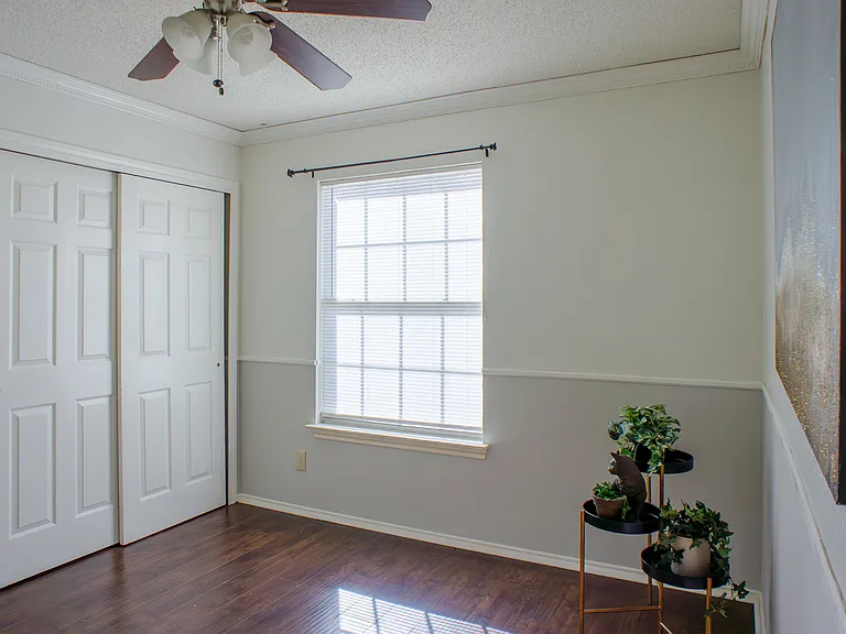 10300 Concord Dr — Photo 22