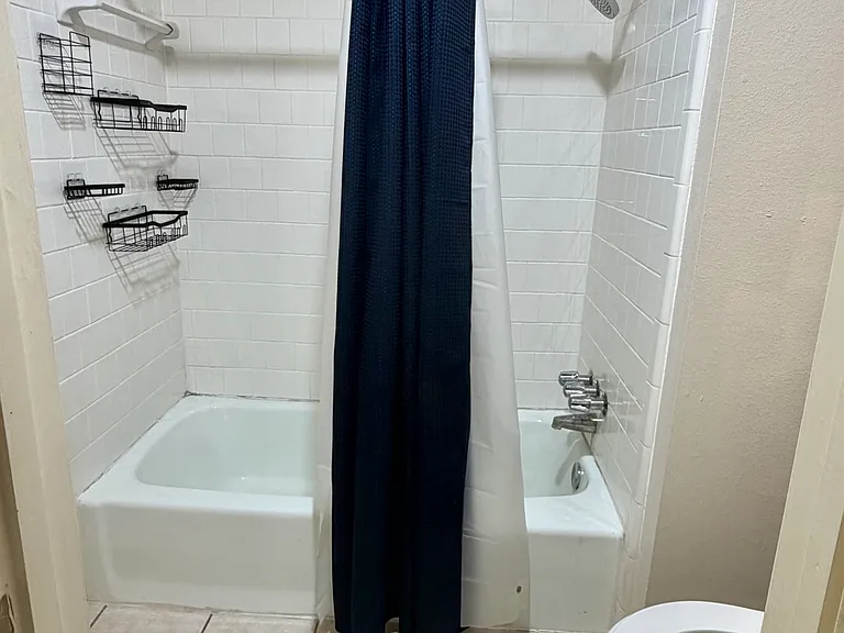 Full bathroom upstairs hall