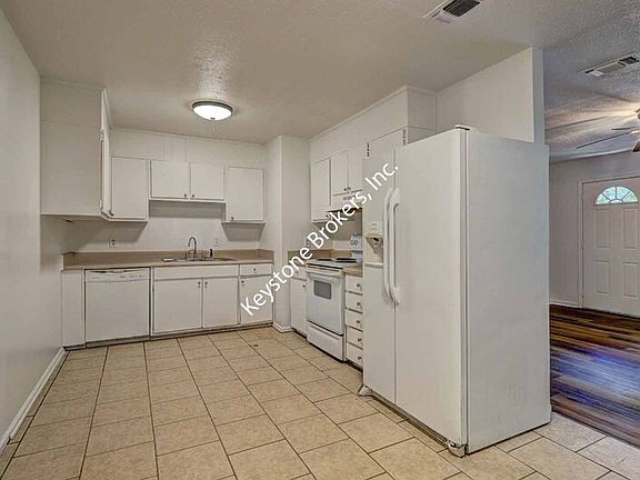 3rd image of 2334 Ollie Dr