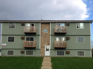 1110 S Cross St APT 1, Sycamore, IL 60178