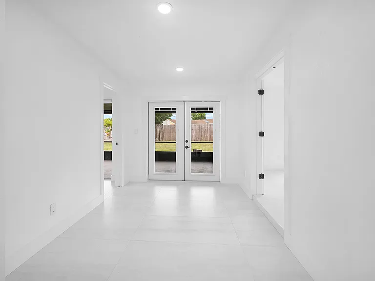 Mattituck Cir — Photo 20