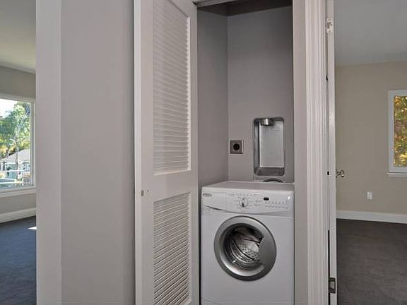 Laundry in unit