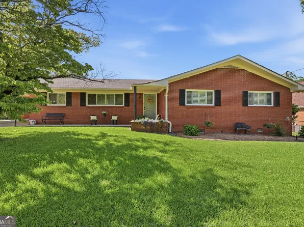 289 Skyline Dr, Toccoa, GA 30577