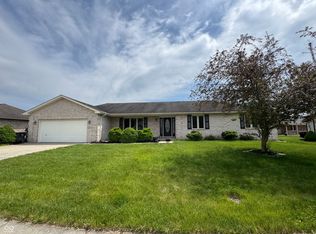 2725 Falcon Ct, Seymour, IN 47274