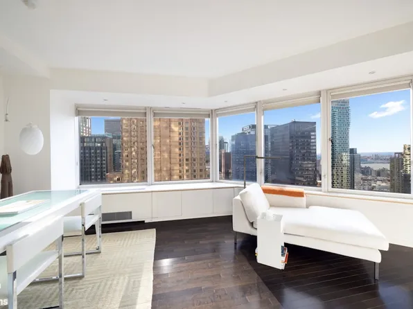 150 West 56th Street image 6 of 14