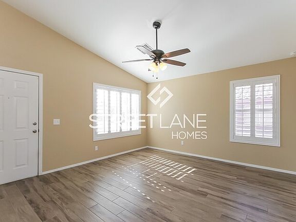 3rd image of 8664 E Capri Ave