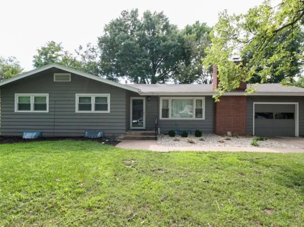 721 Midland Ave, Manhattan, KS 66502