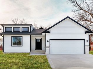 2390 Emma Ave, Des Moines, IA 50321