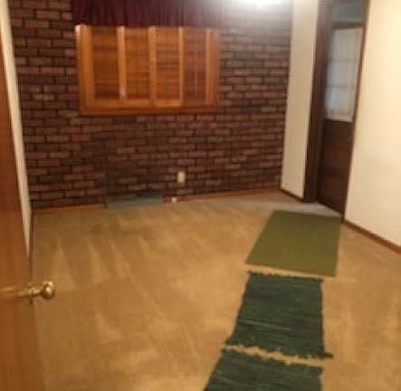 5th image of 3412 Flora Ln