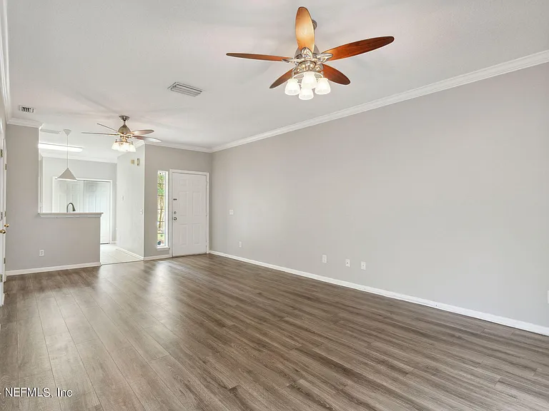 574 Southbranch Dr — Photo 9