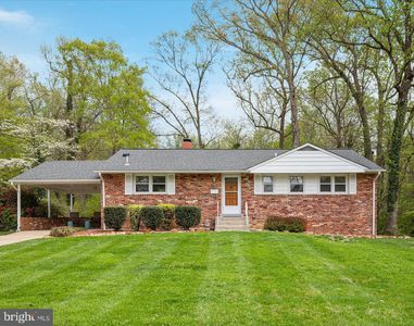 5226 Easton Dr, Springfield, VA, 22151