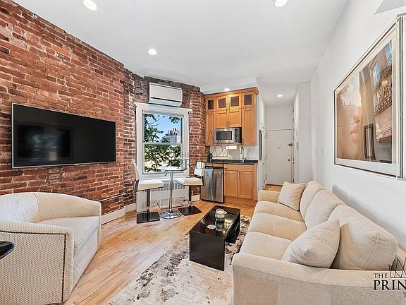 2nd image of 77 Perry St APT 5D