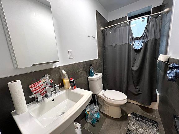 5th image of 565 W 162nd St APT 46