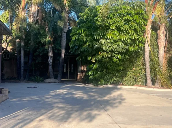 1025 Aquino Cir, Corona, CA 92879