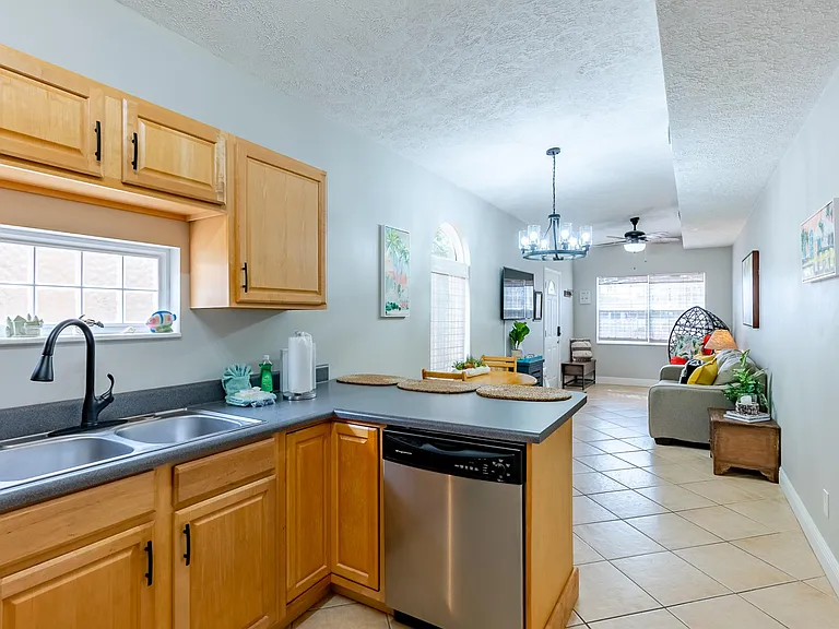 16908 Innocente Ave #B — Photo 7