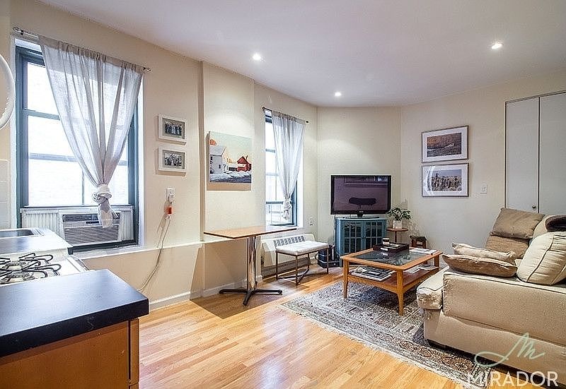 1st image of 539 E 78th St APT 3I
