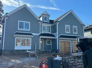 320 Ogden Ave, Teaneck, NJ 07666