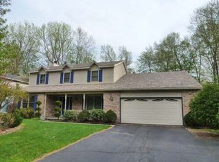 2051 Stoneybrook Ln, Temperance, MI 48182