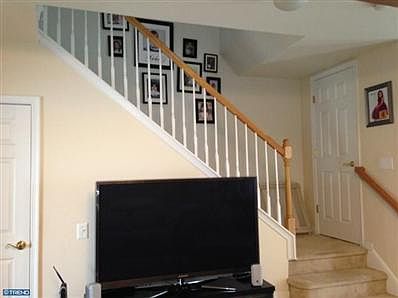 4th image of 25 Glennwood Dr
