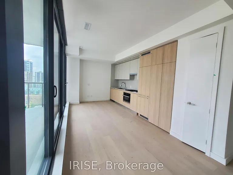 81 Wellesley St E #1808 — Photo 10