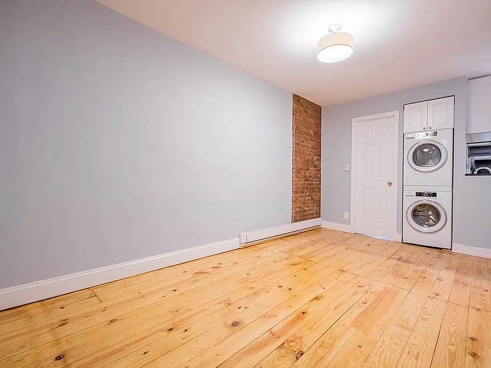 1st image of 520 E 6th St #2XL