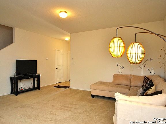 4th image of 3915 PARADISO LOOP #3915