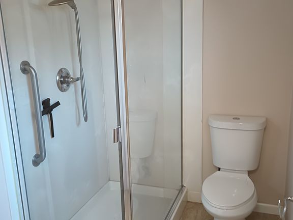 5th image of 130 Sherrod Ct #B