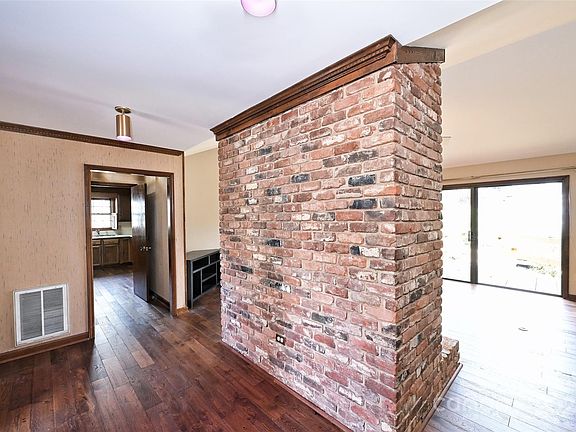 4th image of 6535 Pensford Ln