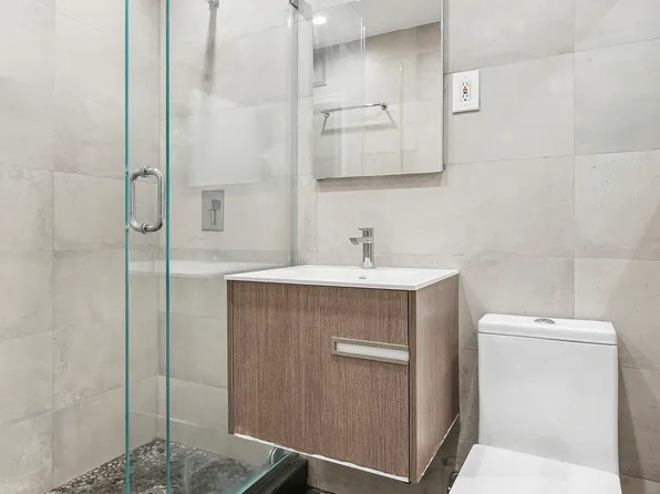 165 Christopher Street image 7 of 7