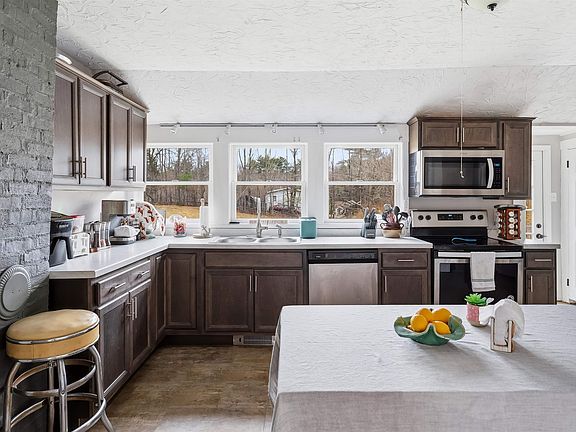 4th image of 60 Batchelder Road