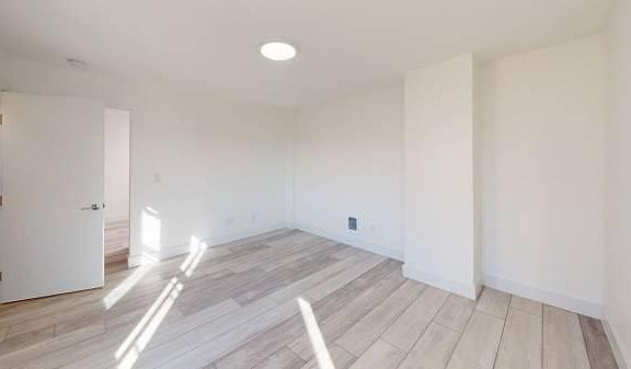 3rd image of 2199 California St APT 7