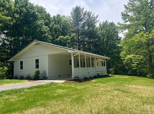 1616 Abe Cove Rd, Hiawassee, GA 30546
