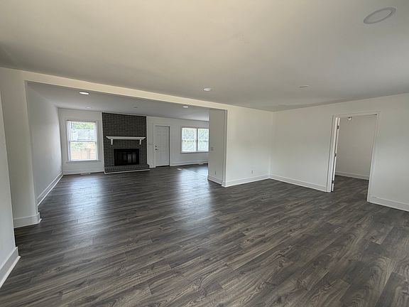 3rd image of 5701 Wildberry Dr