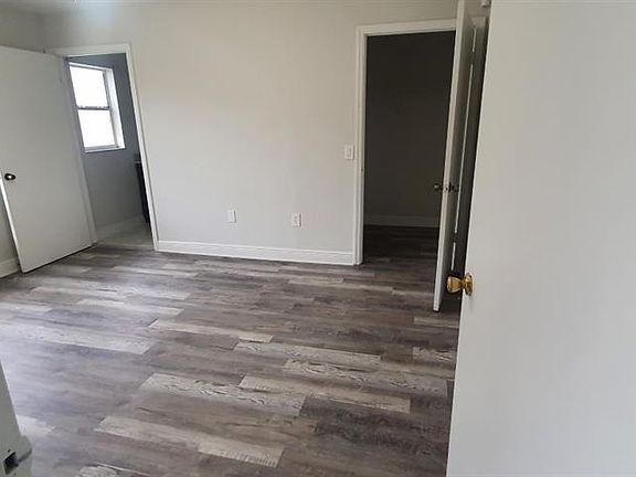 5th image of 1215 BAREFOOT BAY DRIVE