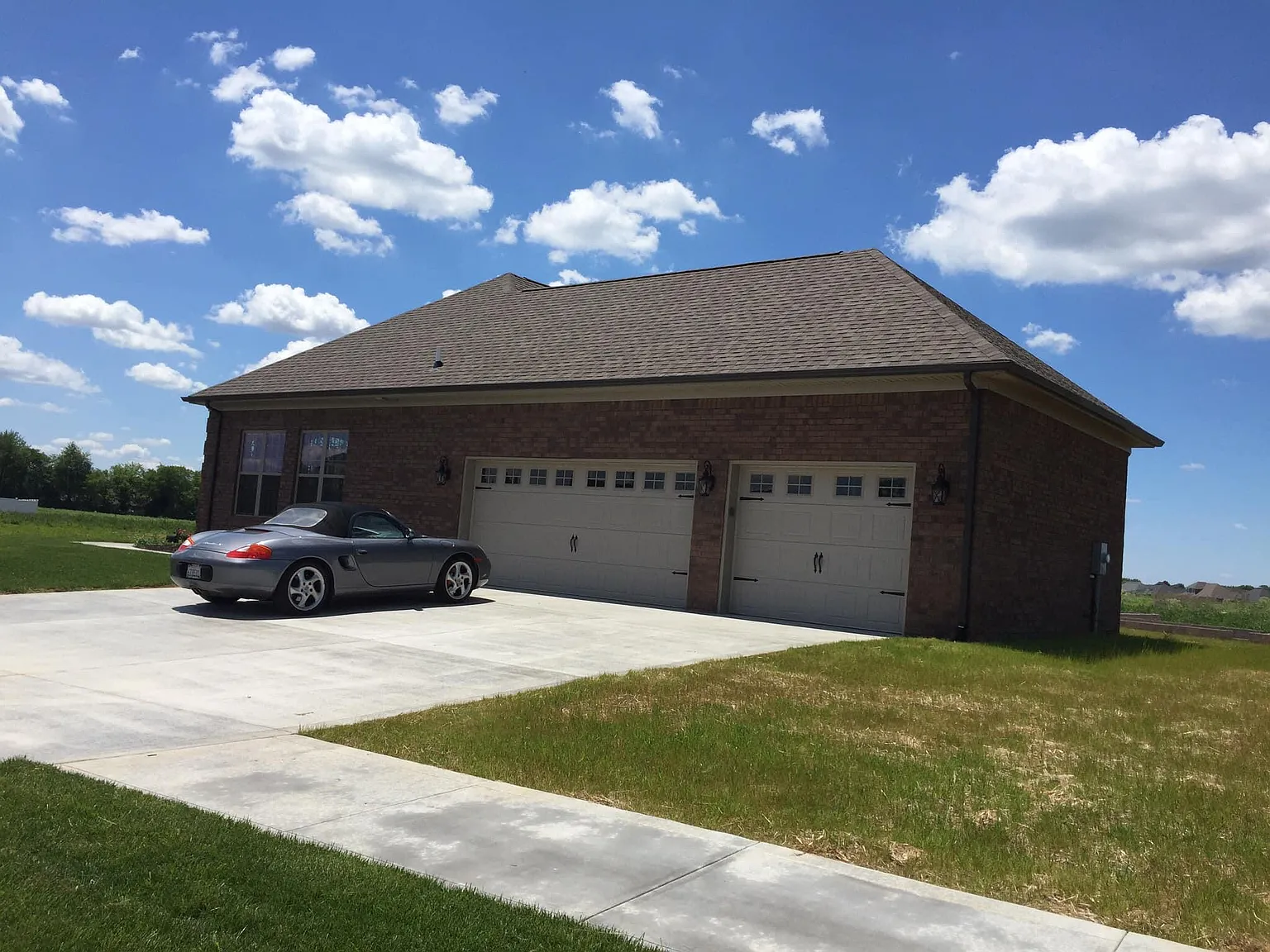 3 bed, 1958 sqft, $2,275 — Photo 3