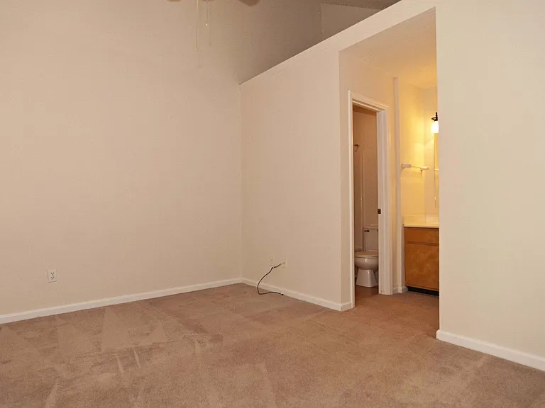 4109J Spirea Dr — Photo 7