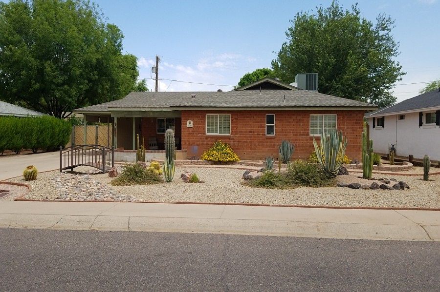 1st image of 3746 E Clarendon Ave