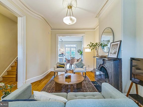 5th image of 1414 Swann St NW