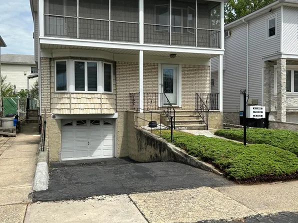 77 Birch Rd, Staten Island, NY 10303