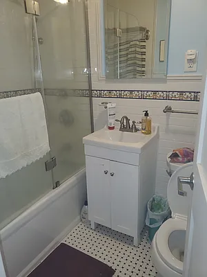 Rented by BLS Realty | media 18