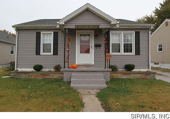 1st image of 229 E McCasland Ave