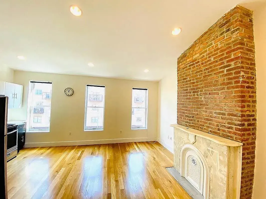 576 Marcy Avenue — Photo 3