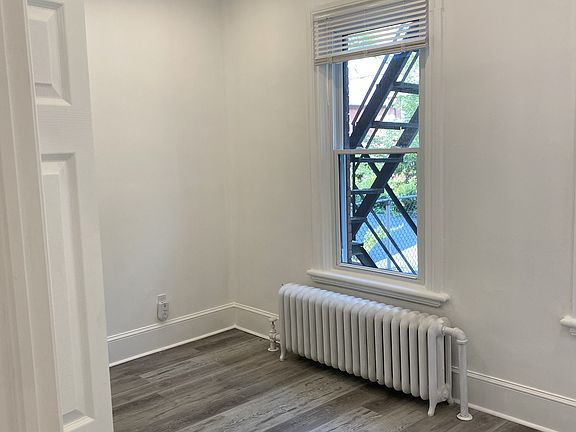 5th image of 471 Somerset St W #Street2-2