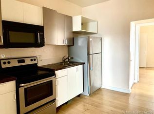 560 SW 4th St APT 4, Miami, FL 33130