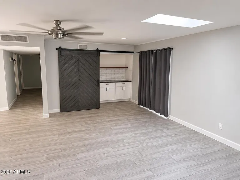 1243 E Riviera Dr — Photo 3