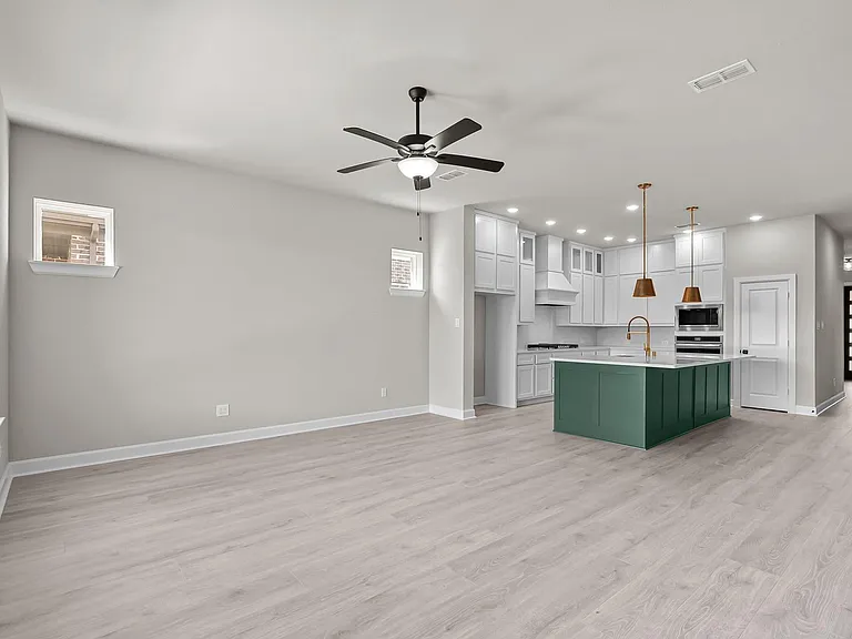 139 Amaranth Way — Photo 15
