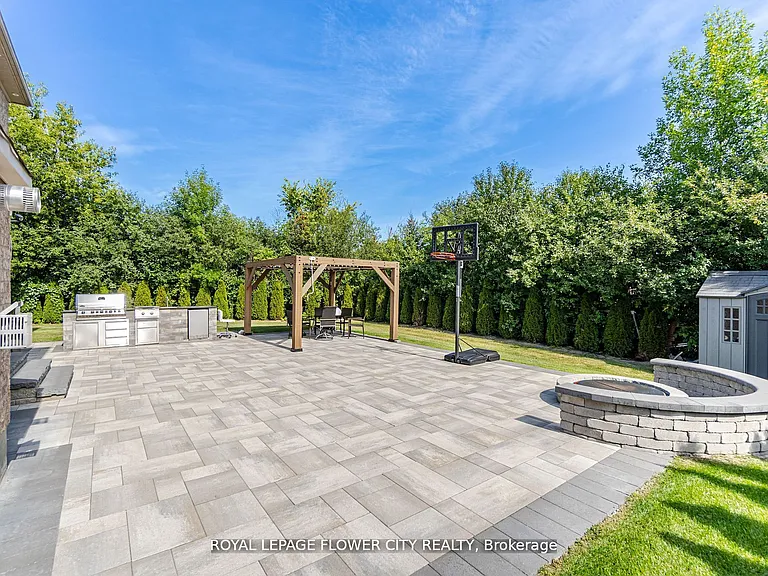 36 Louvain Dr — Photo 26