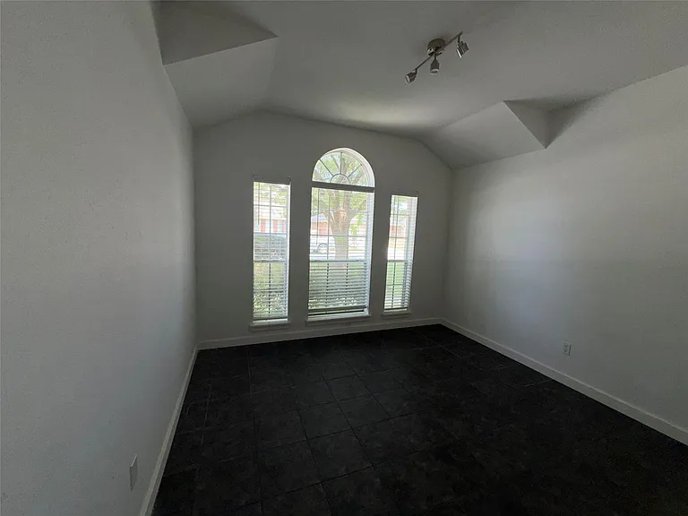 2238 Pine Cone Dr — Photo 21